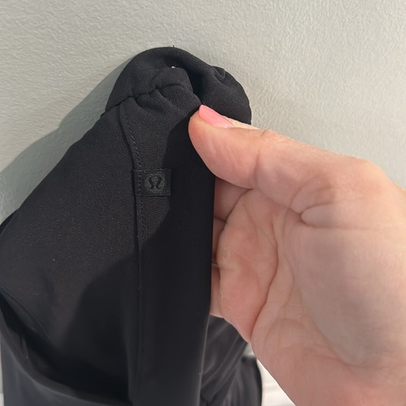 Excellent condition lululemon wide leg trousers size 8 - Picture 7 of 7